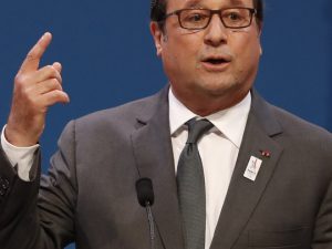 Francois-Hollande-a-inaugure-un-hotel-de-luxe-en-Correze_exact540x405_l