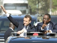MACRON MARCHE SUR LES EAUX ! (L’Imprécateur)