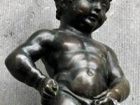 À PARIS (AUSSI) ON PISSE EN PUBLIC ! [+ “Pas Pipi Dans Paris ?” : clip de Swann Périssé] (L’Imprécateur)