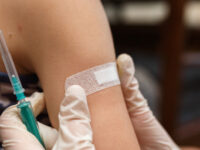 COVID : PLUS ON VACCINE ET PLUS ON CONTAMINE ? (L’Imprécateur)
