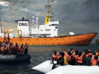 « MIGRANTS » : EXIGEZ LA DISSOLUTION DES ONG COMPLICES ! (Pétition Damoclès)
