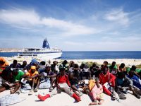 LAMPEDUSA : AVEUGLE SOLIDARITÉ ! (Jacques Myard)